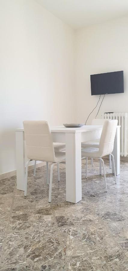 Angela'S Apartment. Elegant Two Bedroom House In Irsina 外观 照片
