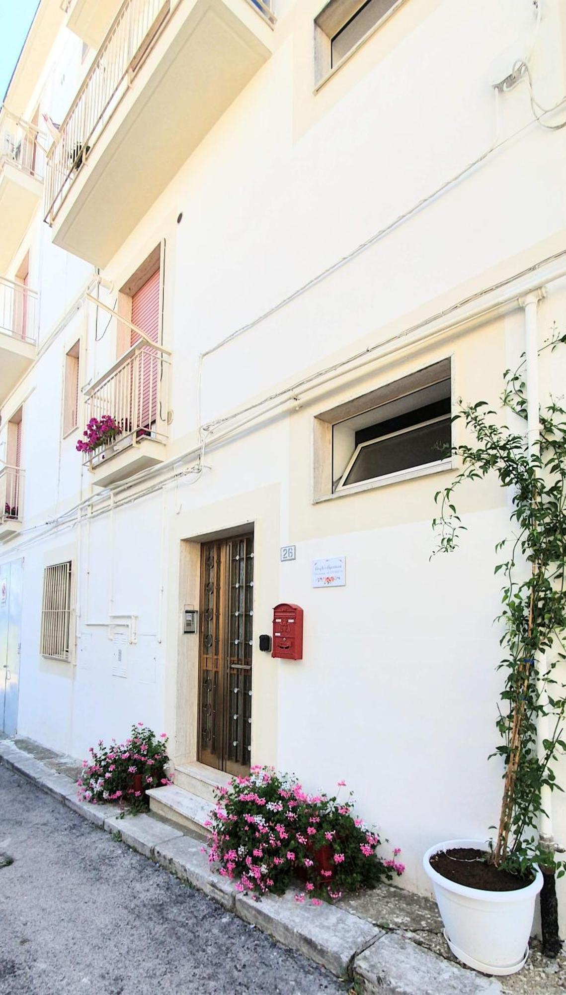 Angela'S Apartment. Elegant Two Bedroom House In Irsina 外观 照片